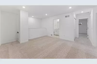 5233 Long Pointe Pass, Woodbury, MN 55129 - Photo 11