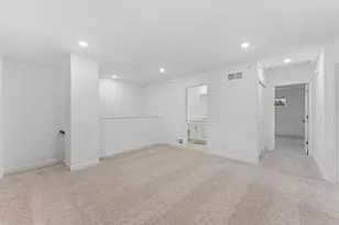 5233 Long Pointe Pass, Woodbury, MN 55129 - Photo 11