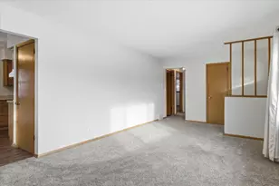 4500 Woodbine Ln N, Brooklyn Center, MN 55429 - Photo 7