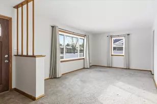 4500 Woodbine Ln N, Brooklyn Center, MN 55429 - Photo 5