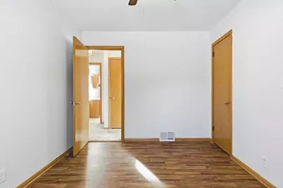 4500 Woodbine Lane N, Brooklyn Center, MN 55429 - Photo 15