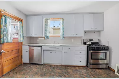 1009 Sherburne Avenue, Saint Paul, MN 55104 - Photo 11