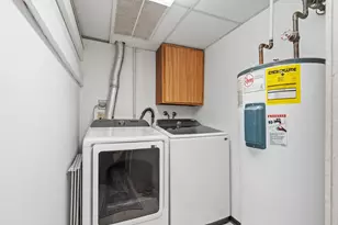 2670 Oxford St N, Roseville, MN 55113 - Photo 17