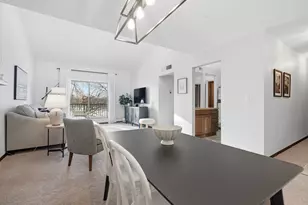 2670 Oxford St N, Roseville, MN 55113 - Photo 7