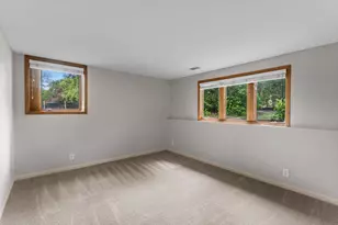 16101 Hilltop Rd, Eden Prairie, MN 55347 - Photo 21