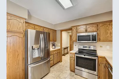 7864 Penn Avenue N, Brooklyn Park, MN 55444 - Photo 9