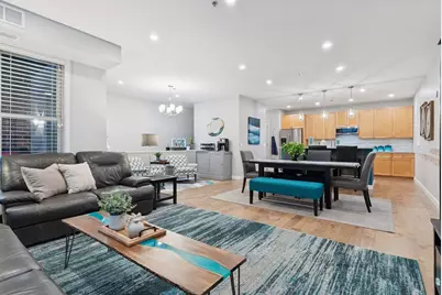 209 8th Street E #201, Saint Paul, MN 55101 - Photo 1