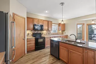 2542 Mathias Rd, Shakopee, MN 55379 - Photo 7