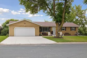 214 8th Ave NW, Lonsdale, MN 55046 - Photo 1