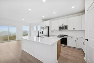 3043 Trinity Dr, Shakopee, MN 55379 - Photo 5