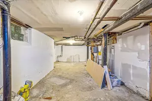 829 Lawson Ave E, Saint Paul, MN 55106 - Photo 27