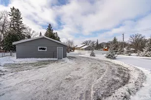 1221 Knight Ave N, Thief River Falls, MN 56701 - Photo 19
