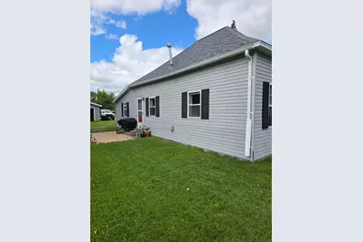 1221 Knight Avenue N, Thief River Falls, MN 56701 - Photo 17