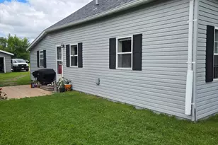 1221 Knight Ave N, Thief River Falls, MN 56701 - Photo 17
