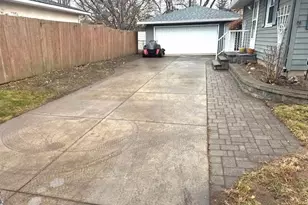 1626 Pine St, Hastings, MN 55033 - Photo 49