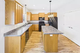 3317 Old Stone Way NE, Sauk Rapids, MN 56379 - Photo 5