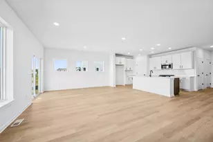 2995 Trinity Dr, Shakopee, MN 55379 - Photo 5