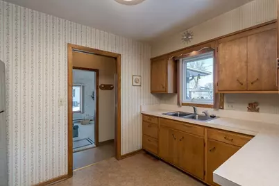 229 Pfau Street, Mankato, MN 56001 - Photo 9