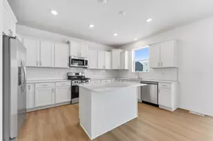 1917 Ironwood Dr, Carver, MN 55315 - Photo 3