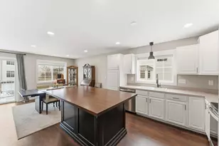 7598 Crimson Ln, Savage, MN 55378 - Photo 3