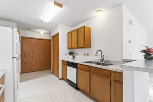 13807 Granada Way, Apple Valley, MN 55124 - Photo 11