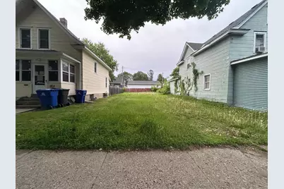 562 Western Avenue N, Saint Paul, MN 55103 - Photo 1