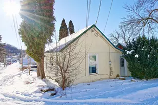 304 Sanderson St, Red Wing, MN 55066 - Photo 3