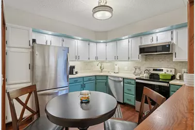 2445 Londin Lane E #212, Maplewood, MN 55119 - Photo 11