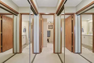 2445 Londin Ln E, Maplewood, MN 55119 - Photo 17