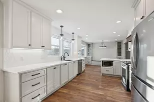 5000 Norwood Ln N, Plymouth, MN 55442 - Photo 15