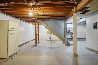 2000 E Oakland Avenue, Austin, MN 55912 - Photo 17