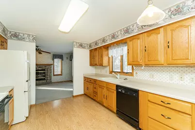 490 County Road 11 NE, Pine Island, MN 55963 - Photo 7