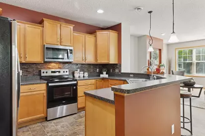 9512 Scott Lane N, Brooklyn Park, MN 55443 - Photo 7