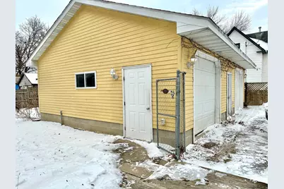 402 E 4th Street, Albert Lea, MN 56007 - Photo 5