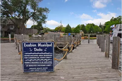 2685 Shadywood Road, Excelsior, MN 55331 - Photo 15