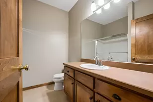 922 Ramsey St, Hastings, MN 55033 - Photo 43