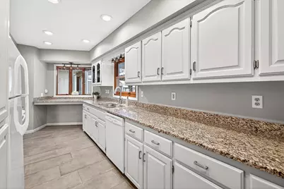 501 Drillane Road, Hopkins, MN 55305 - Photo 13