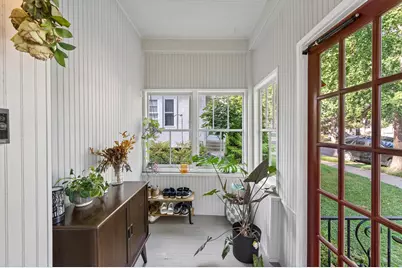 989 Barrett Street, Saint Paul, MN 55103 - Photo 5