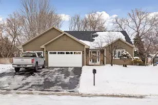 10115 205th Ct W, Lakeville, MN 55044 - Photo 3