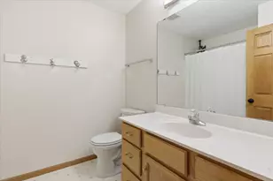 8925 Belvedere Dr, Eden Prairie, MN 55347 - Photo 39