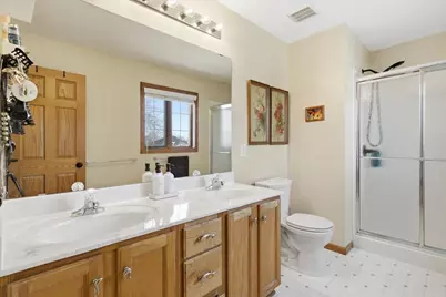 8925 Belvedere Drive, Eden Prairie, MN 55347 - Photo 15