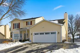 8925 Belvedere Dr, Eden Prairie, MN 55347 - Photo 33