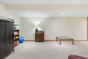 8925 Belvedere Dr, Eden Prairie, MN 55347 - Photo 25