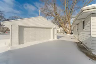 2327 14th Ave NW, Rochester, MN 55901 - Photo 3