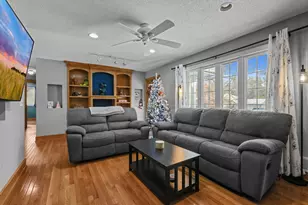 8021 Elbe St, Circle Pines, MN 55014 - Photo 3