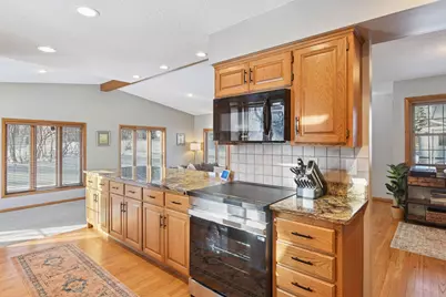 2908 Cedar Knoll Court, Minnetonka, MN 55305 - Photo 13