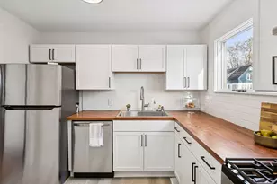 954 43rd Ave NE, Columbia Heights, MN 55421 - Photo 9