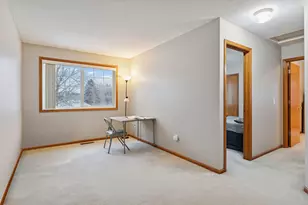 2085 Gresham Ave N, Oakdale, MN 55128 - Photo 17