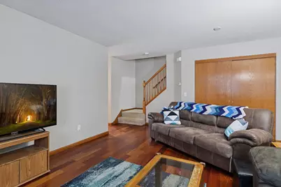 2085 Gresham Avenue N, Oakdale, MN 55128 - Photo 9