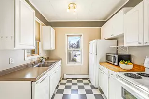 1140 Florence St, Baldwin, WI 54002 - Photo 5